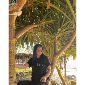 Meet your Posher, Feriska